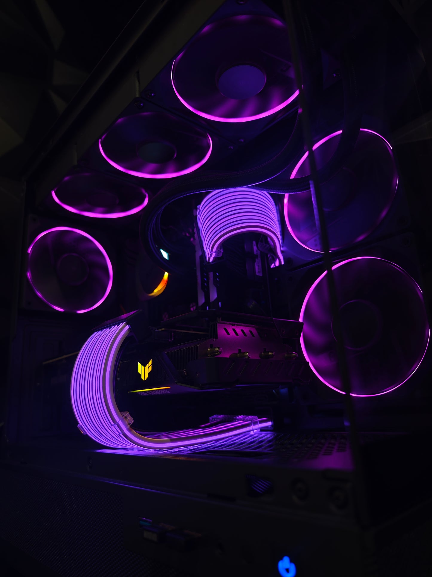 Ryzen 7 5700x3D, 16GB RAM, 1TB NVMe SSD, RTX 3070 8GB Gaming PC