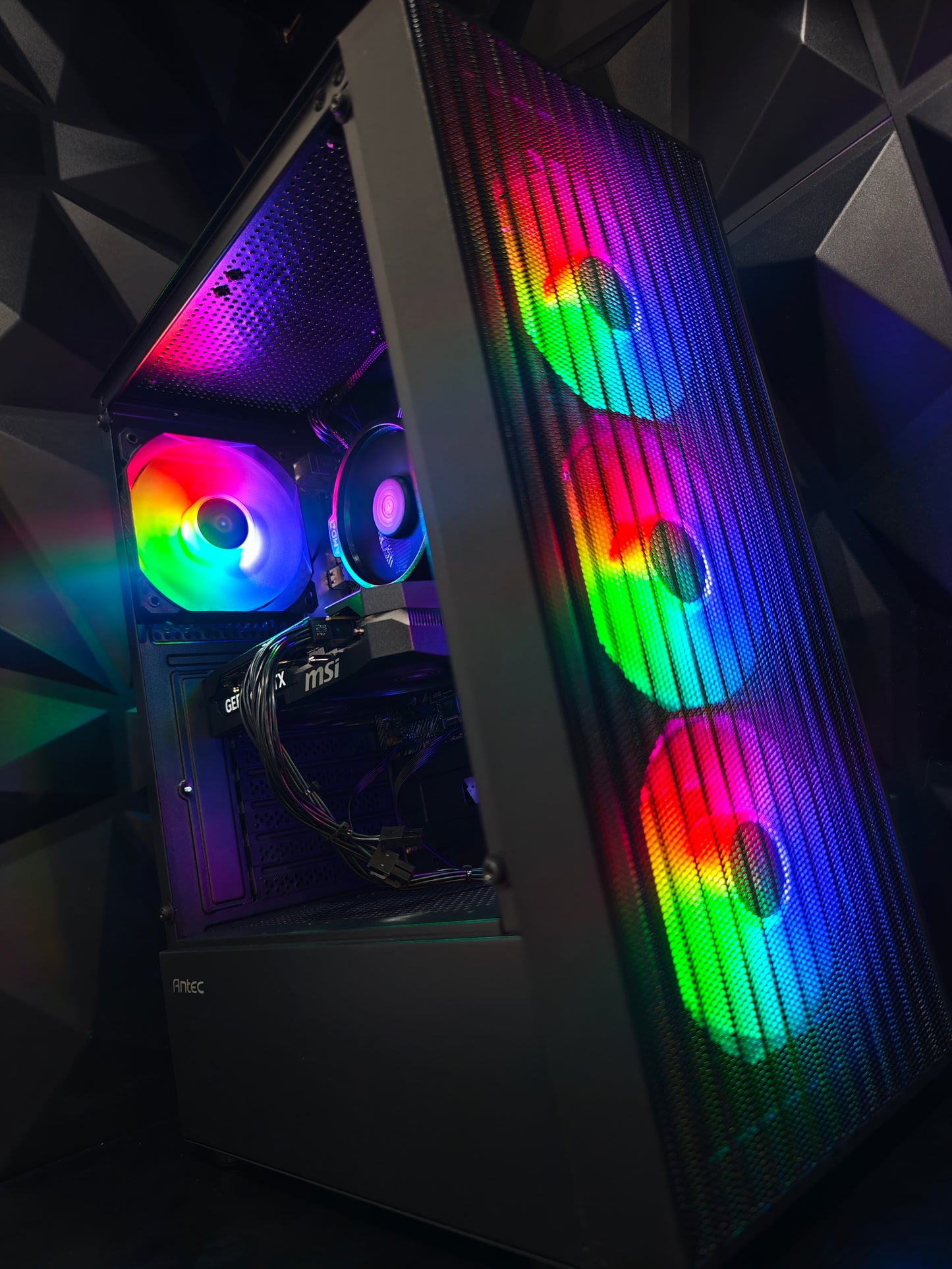 AMD Ryzen 5 5500, 16GB RAM, RTX 5060 8GB Gaming PC